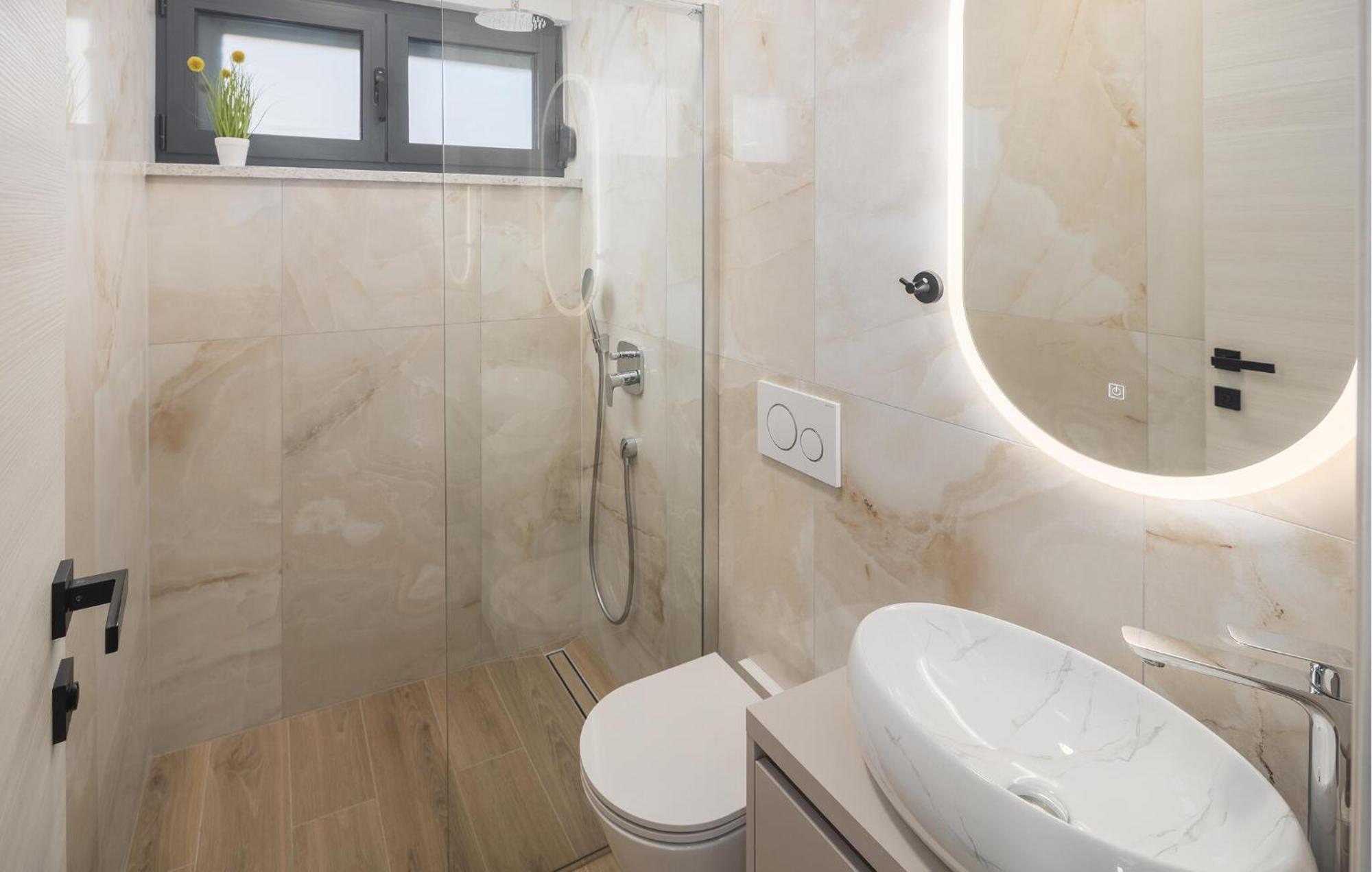 Beautiful In With House A Panoramic View *