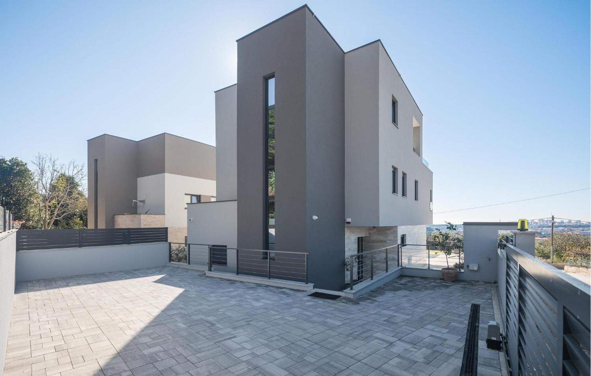 Beautiful In With House A Panoramic View Casa vacanze Pola
